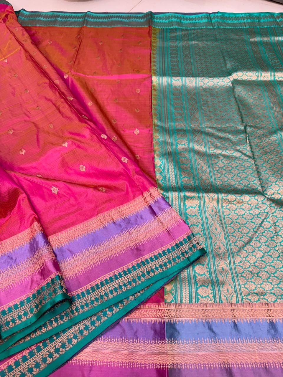 Pure Red Katan Silk Handloom Banarasi Saree